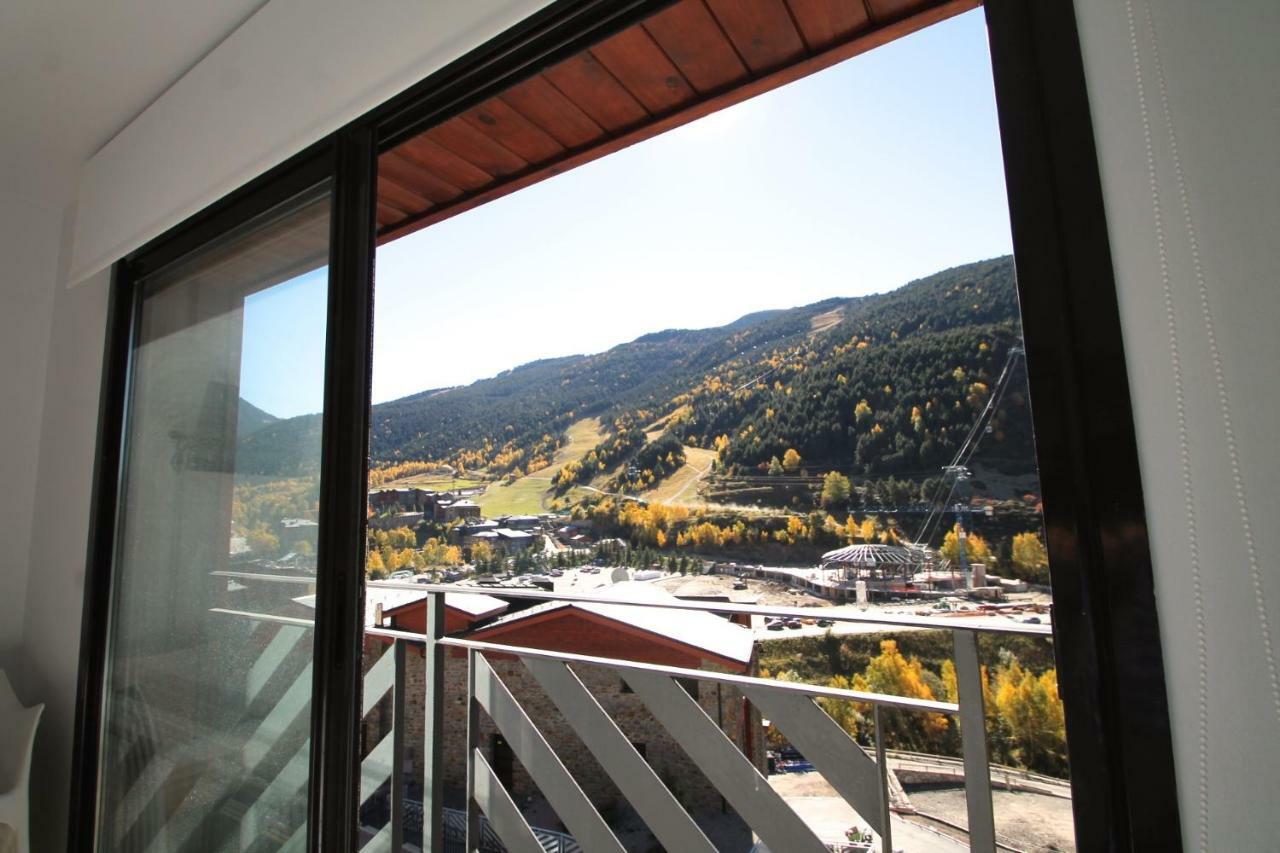 Genciana Estudio En El Tarter, Zona Grandvalira Bagian luar foto